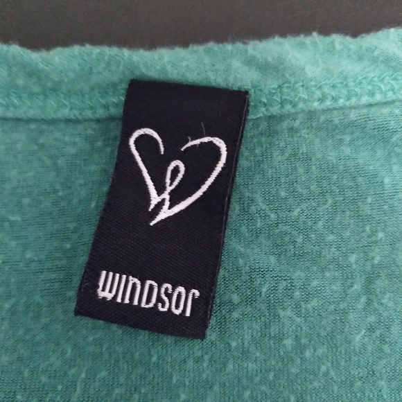 Windsor top - Picture 2 of 2